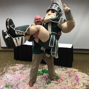 Meet your Posher, Adams